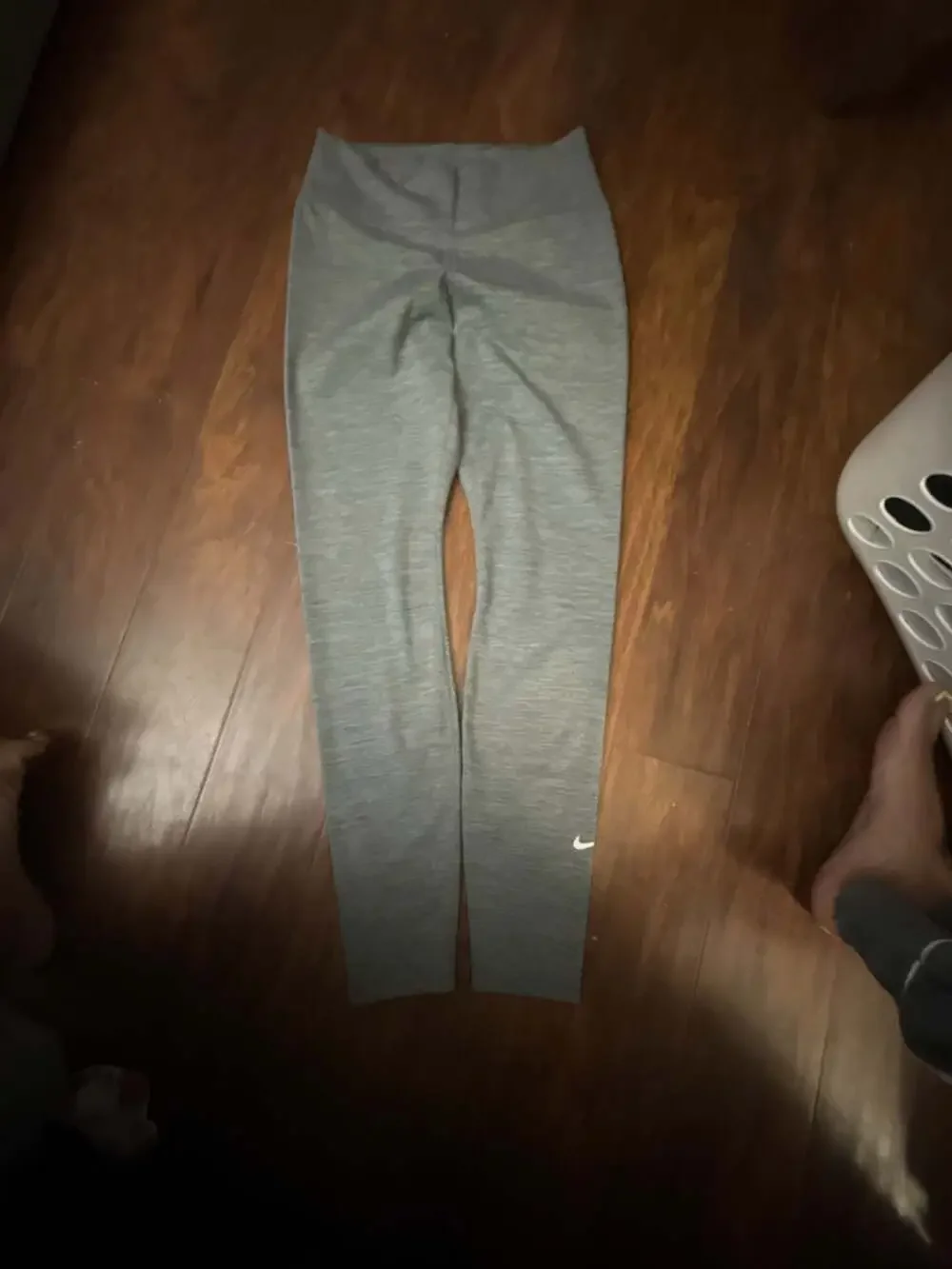 Nike Pro 365 Dri-FIT Women's Mid-Rise Full-Length Leggings in Heather Grey